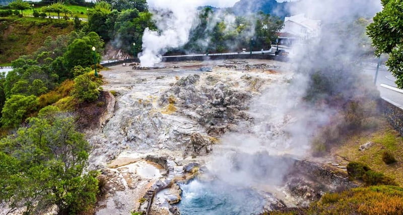 São Miguel: Furnas Volcano & Tea Plantation Tour & Lunch - Leaving Ponta Delgada: The South Coast and Two Culture Stops