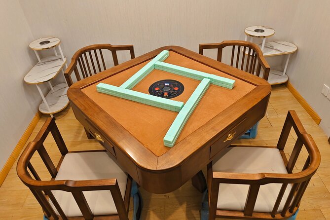 Shanghai Mahjong Experience in Local Tea Bar - The English Translator: How Support Changes the Lesson