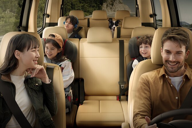 Small Group Seoul Highlight Tour opt. Hanbok & Tea Ceremony - Pickup, Transport, and Where the Day Ends