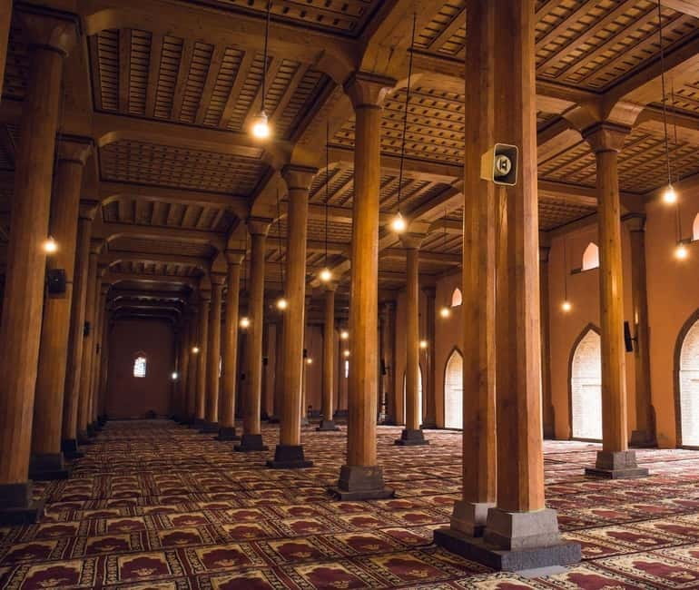 Srinagar Old City Heritage Walking Tour with Kahwa Tea - Key highlights that make this walk worth your time