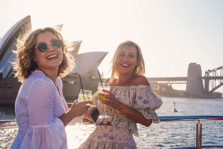Sydney: Relaxing High Tea Cruise on Sydney Harbour - How the 90-minute cruise loop works (and what you’ll actually see)