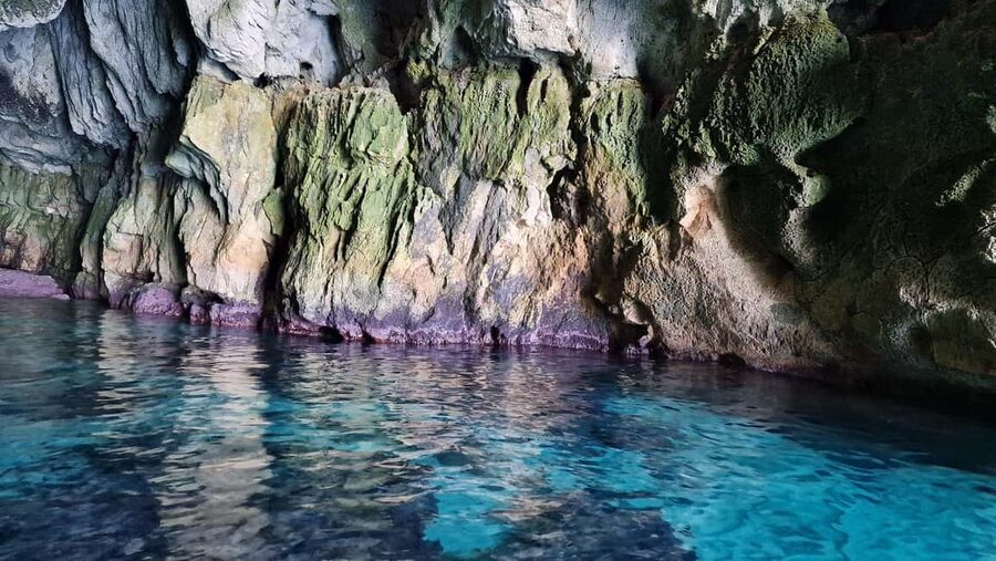 Syracuse:Ortigia, Sea Caves Winter Boat Tour + Tea & Blanket - Practical Stuff: What to Bring, What to Expect, and When to Skip