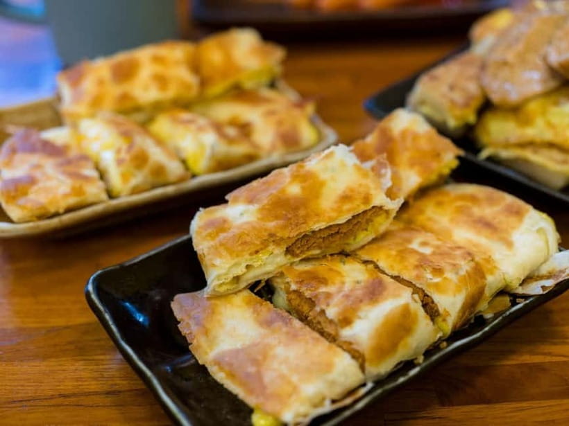Taipei: Taiwan Traditional Breakfast & Market & Tea Tasting - Price and value: $44 that functions like a full breakfast, not a snack tour