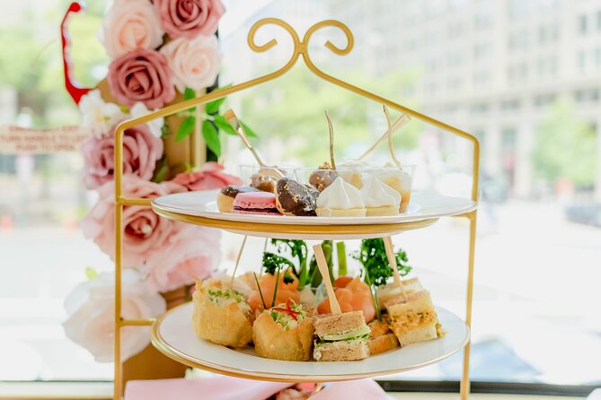 Tea Around Town: A Charming Tea Experience in Philadelphia - Ben Franklin, Betsy Ross, and the Stories Behind the Windows