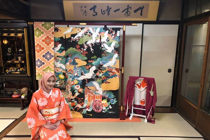 Tea ceremony and kimono experience at Kyoto, Tondaya - Kimono Experience Details: Choosing Colors and Wearing It Comfortably