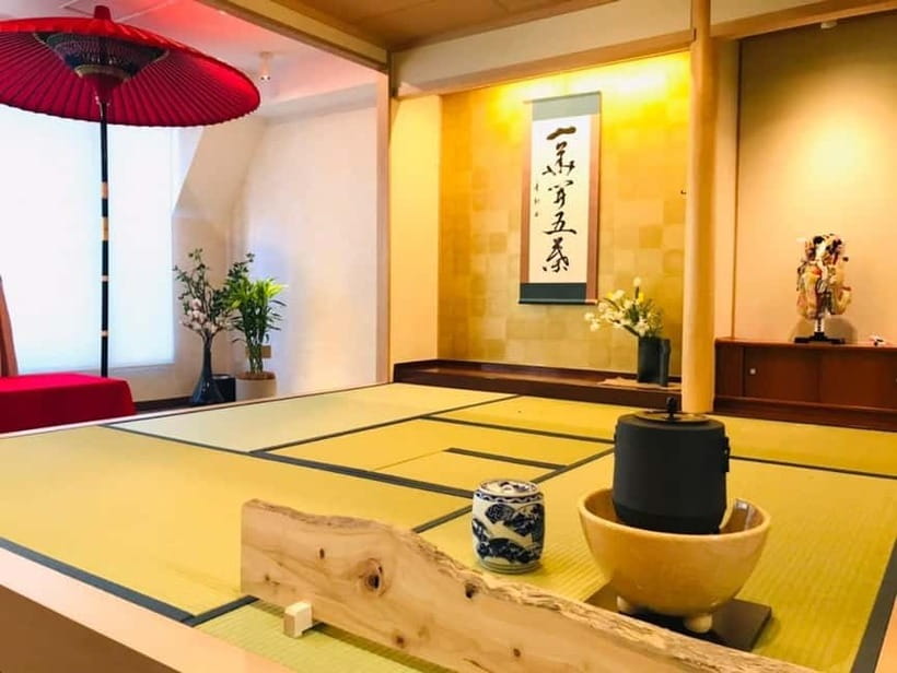 Tea ceremony experience in Japanese-style room 60min - Choosing Your Tea Sweets and Matcha Bowl Before the Ceremony
