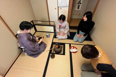 Tea ceremony experience in Osaka with a small group - What the 60–90 Minutes Actually Includes
