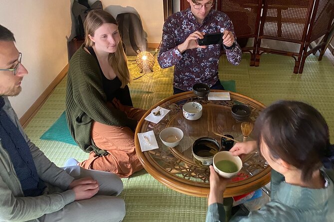 Tea Ceremony in a Century-old Japanese Town House - Tea Etiquette in a Century-Old Beppu Town House
