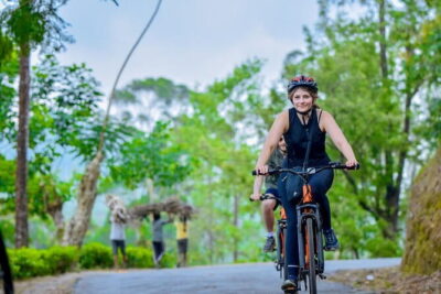 Tea Loops E-Biking - The route details you’ll remember: tea estates, factories, and villages