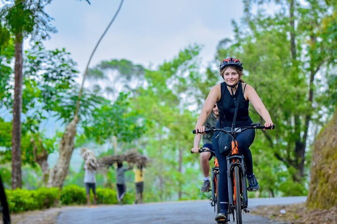Tea Loops E-Biking - The route details you’ll remember: tea estates, factories, and villages