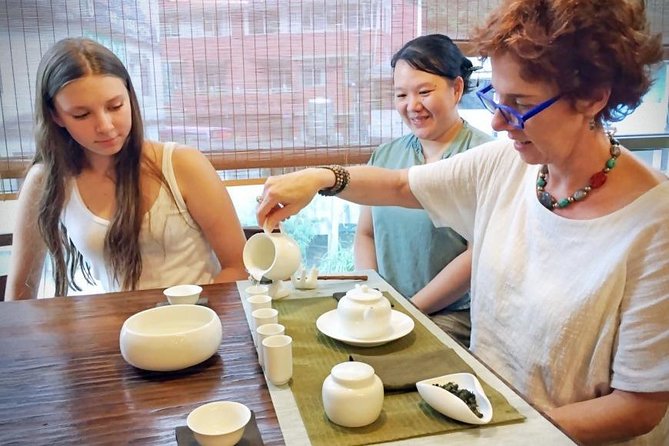 Tea of Taipei: Small-Group Tour with Taipei City Sightseeing - How to plan your day: timing, lunch, and comfort