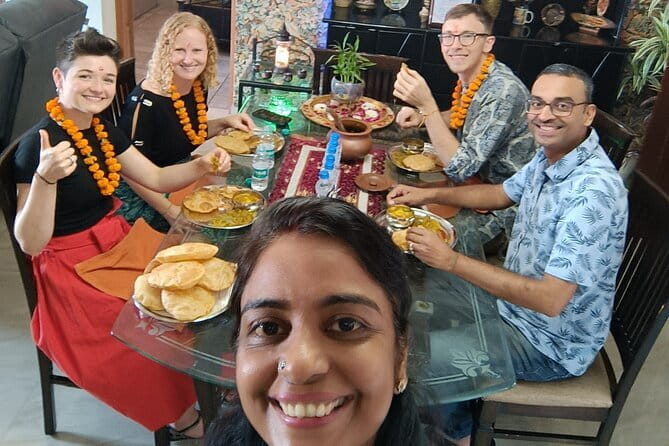 Tea Tasting Session at India's oldest tea boutique Sancha Tea/Aap Ki Pasand - Buying tea gifts without the sales pressure