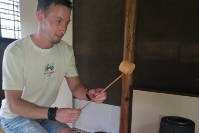 The Art of Mindful Living: Tea Ceremony in Kyoto - Inside the tea room: what the first moments feel like