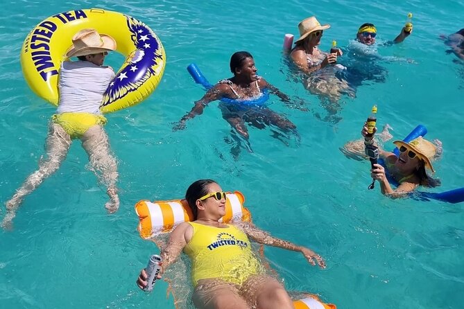 Twisted Tea Pontoon Party Boat in beautiful Bermuda - Price and what you’re really paying for ($1,200 group rate vs. boat-hour minimum)