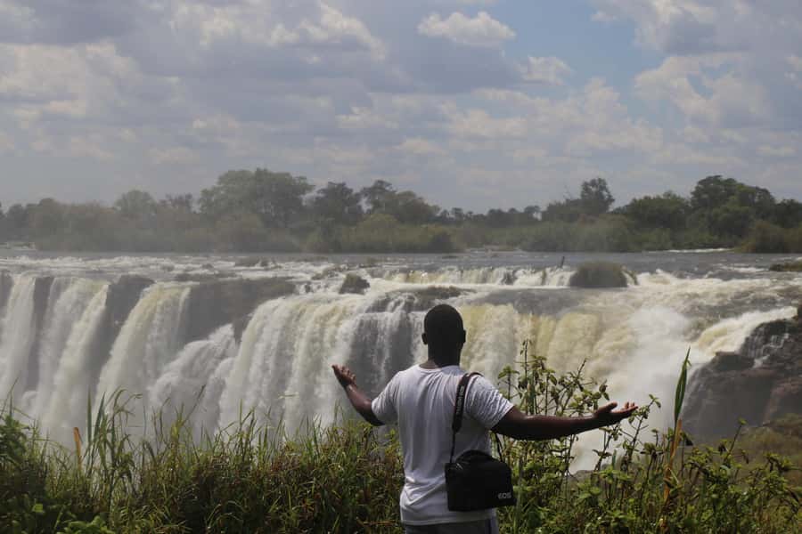 Victoria Falls Guided Tour with High Tea - Bridge and Batoka Gorge Views: The Highlights Worth Slowing Down For