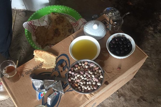 Visit the Oasis & Tea at the basket maker. - Group size, comfort, and what to pack