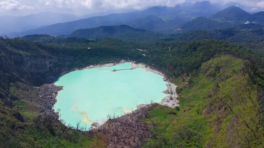Volcano, Hot Spring, Mud Bath & Tea plantation all included - Rengganis Ciwidey hot springs: bridge, cable car, soak, and mud bath
