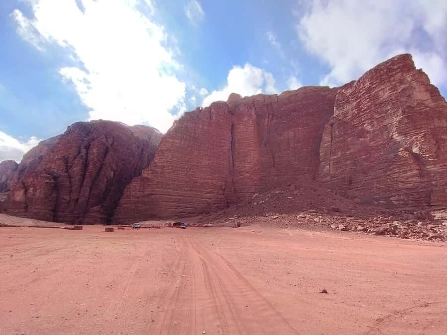 Wadi Rum: 2-Hour Jeep Tour with Bedouin Tea - Transfers and Getting There: Included Help, Plus One Extra Fee