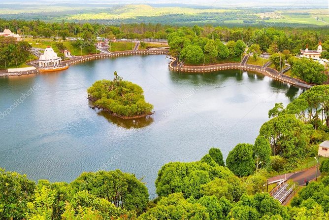 Wild South: Full-Day tour incl Rhumerie St Aubin, Bois cheri Tea factory & Lunch - Alexandra Falls: postcard coastline, plus a short climb if you want full views