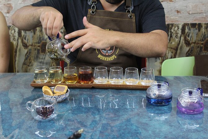 World Teas and Turkish Tea Brewing & Tasting Workshop in Istanbul - The five tea worlds: tasting differences from start to finish