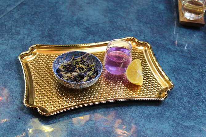 World Teas and Turkish Tea Brewing & Tasting Workshop in Istanbul - Create your own take-home blend at the end